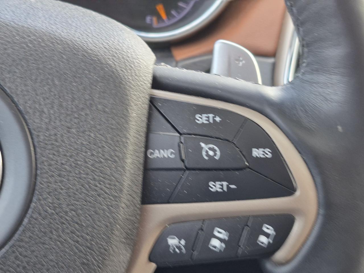 2017 Jeep Grand Cherokee Summit Photo