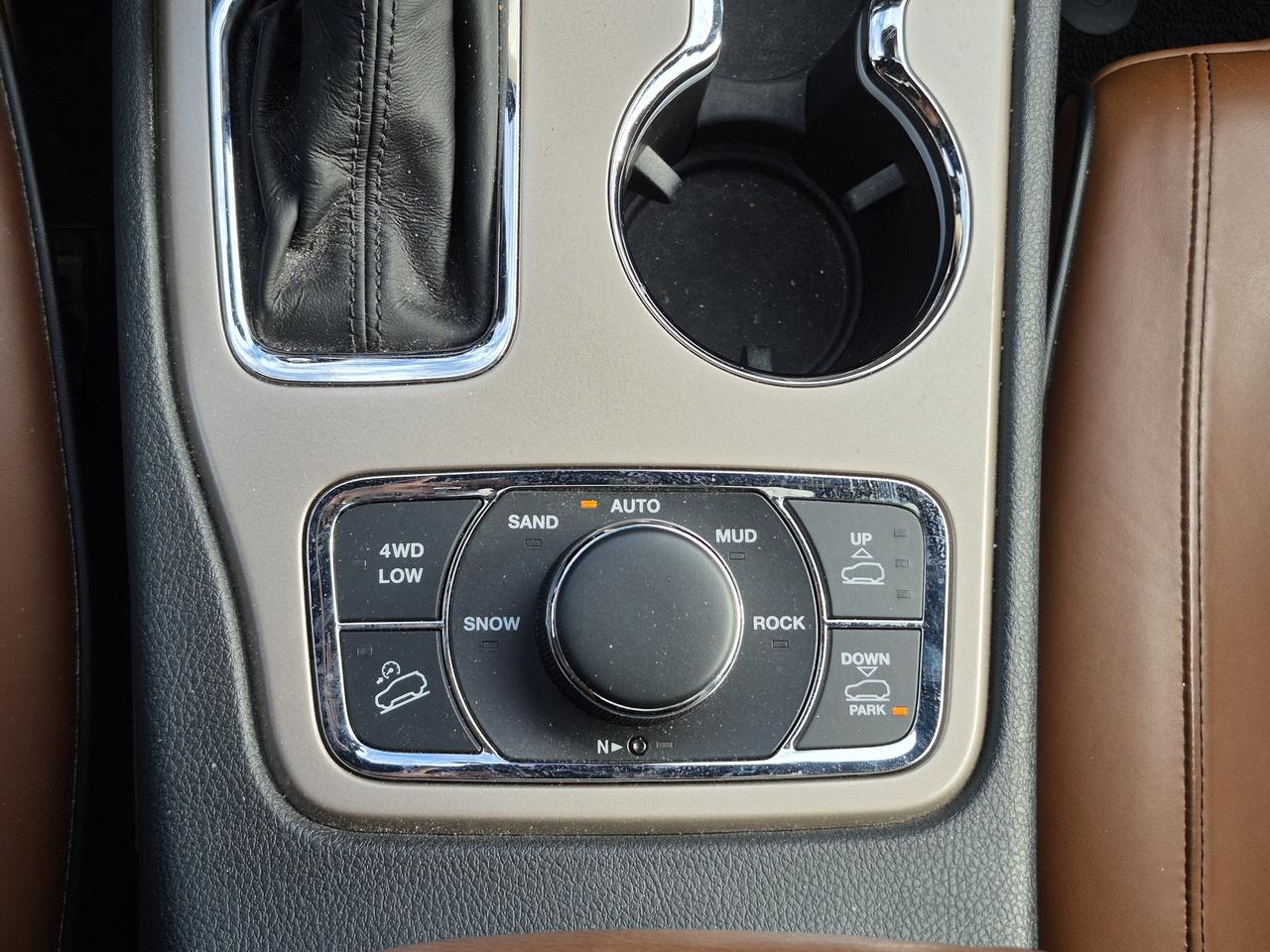 2017 Jeep Grand Cherokee Summit Photo