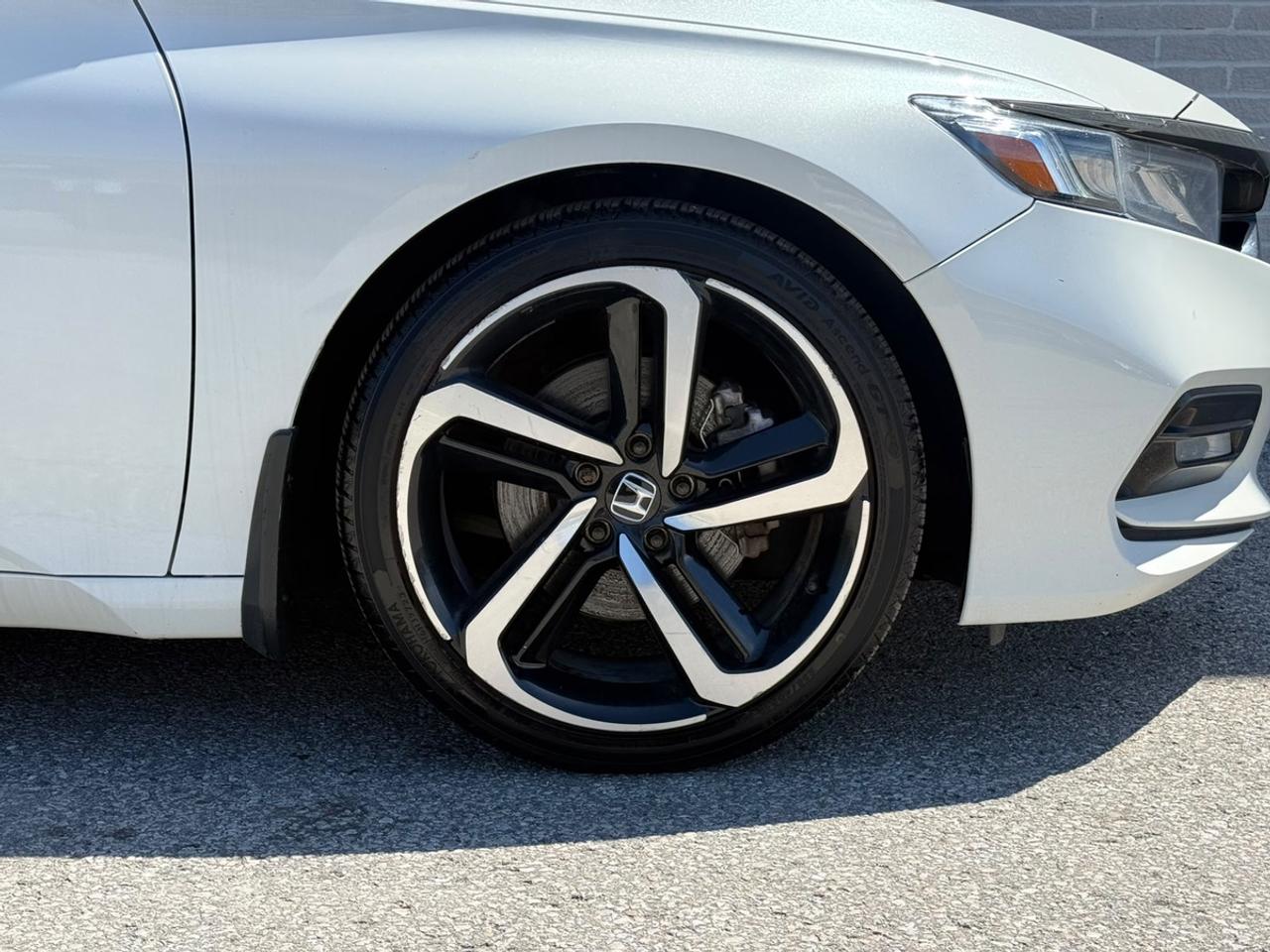 2018 Honda Accord Sport Photo