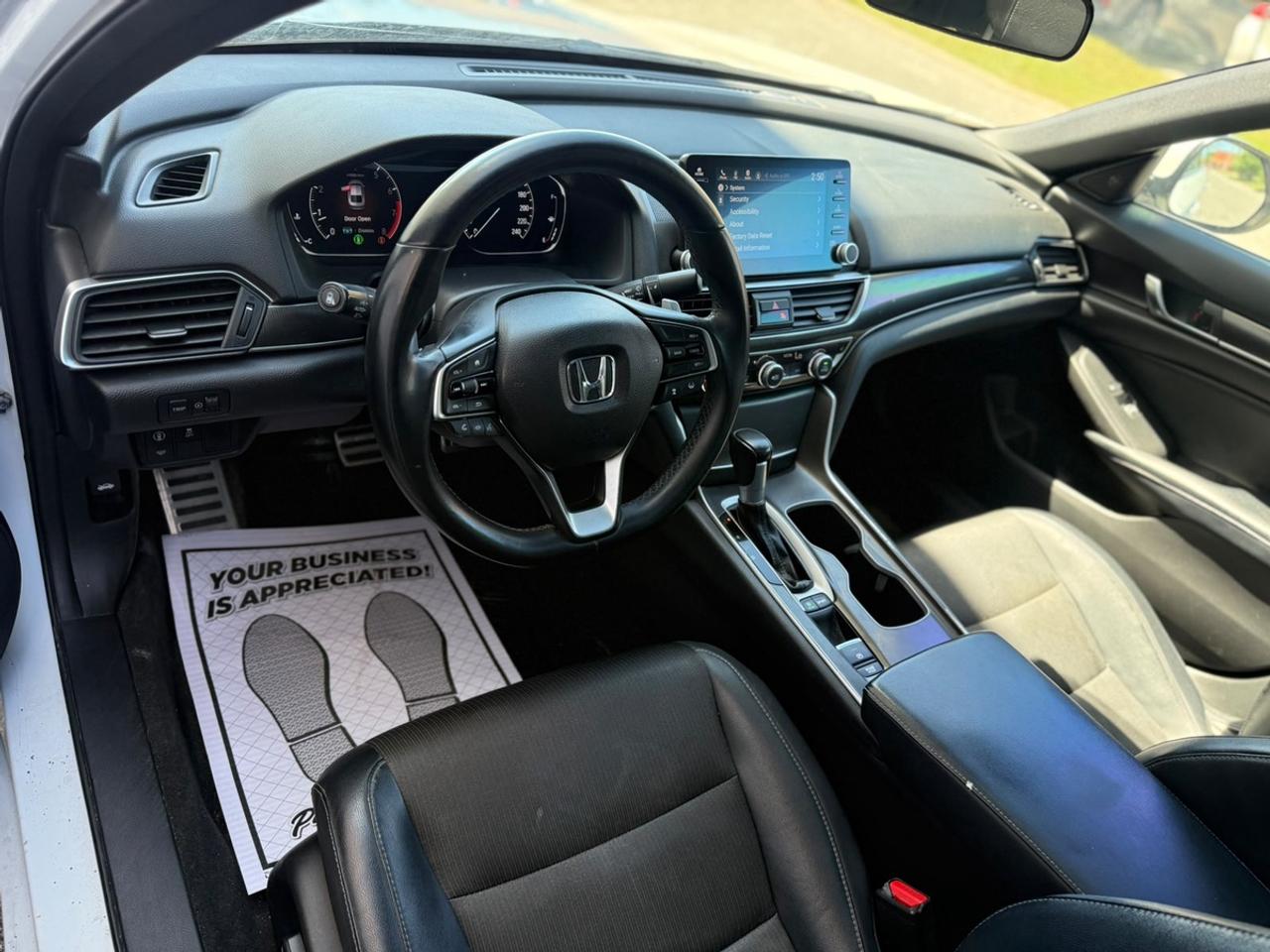 2018 Honda Accord Sport Photo