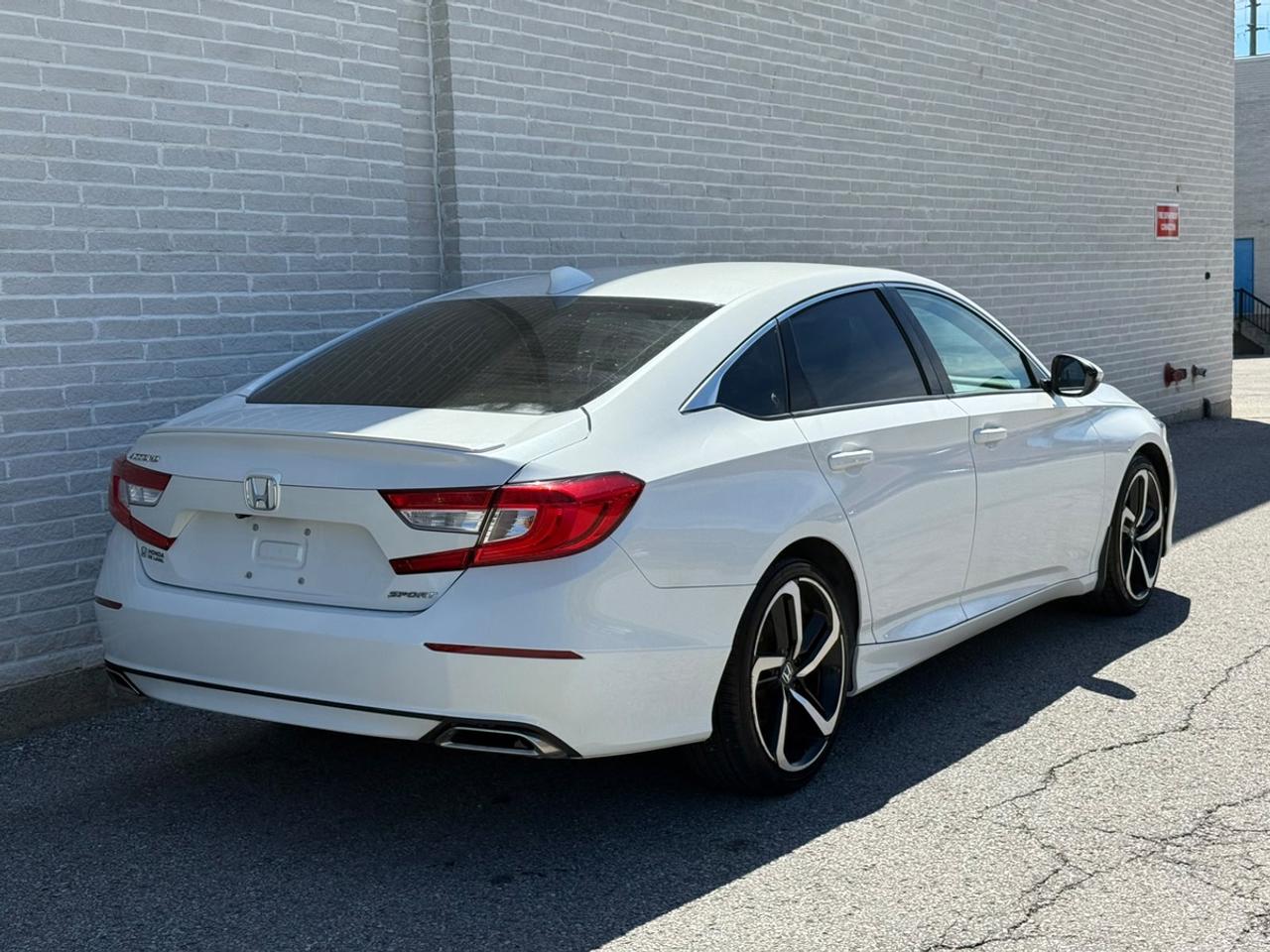 2018 Honda Accord Sport Photo