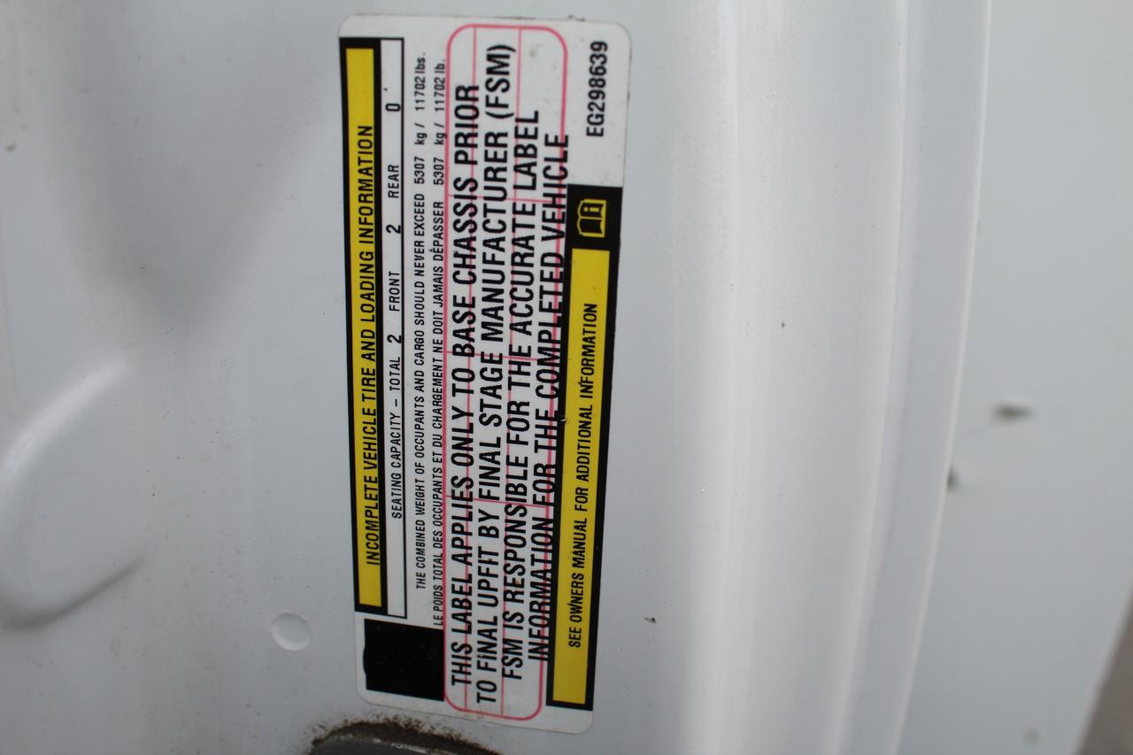 2014 RAM 5500 ST Service Bucket Truck Versalift Photo
