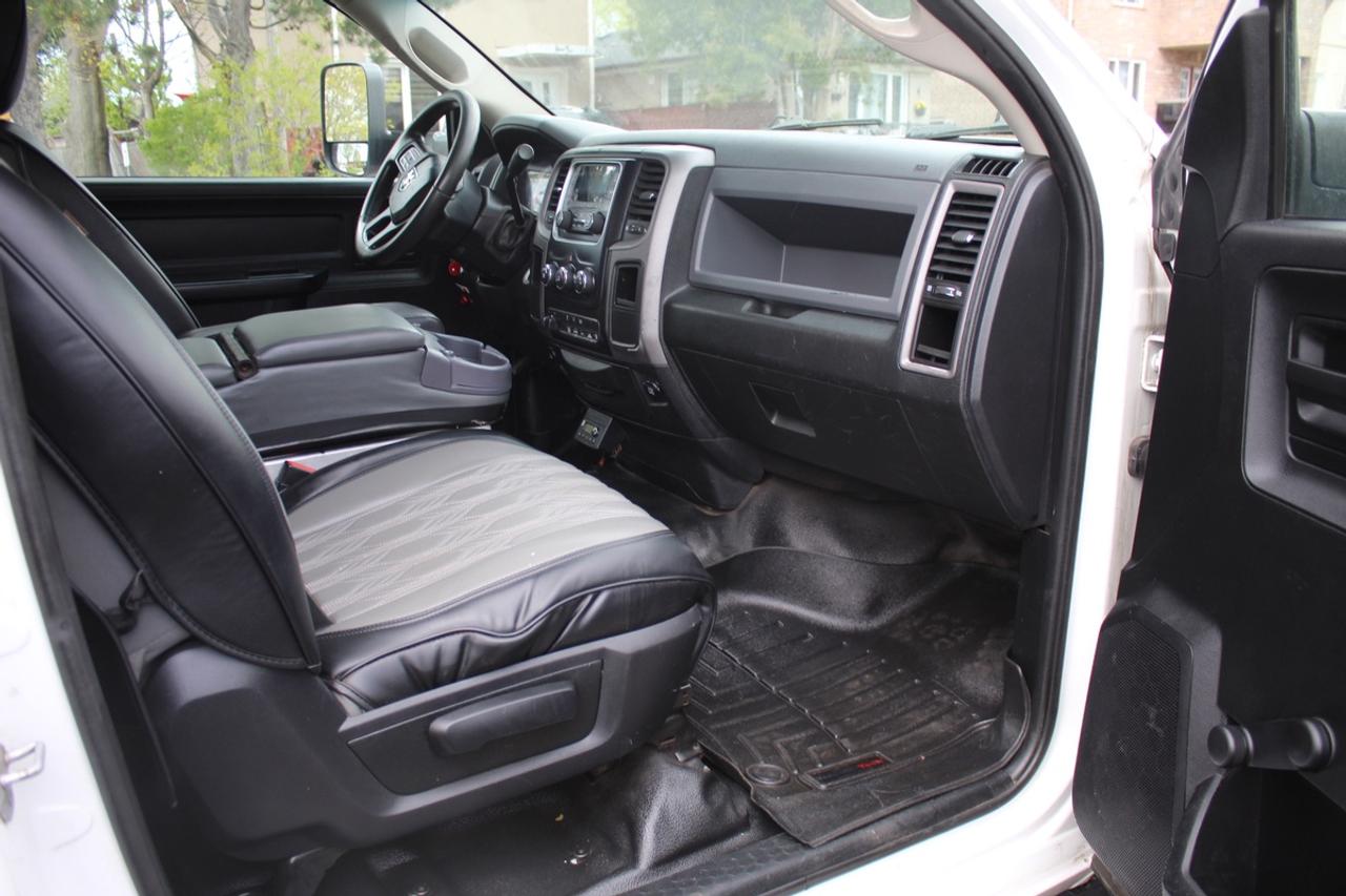 2014 RAM 5500 Service Bucket Truck Versalift Diesel Photo