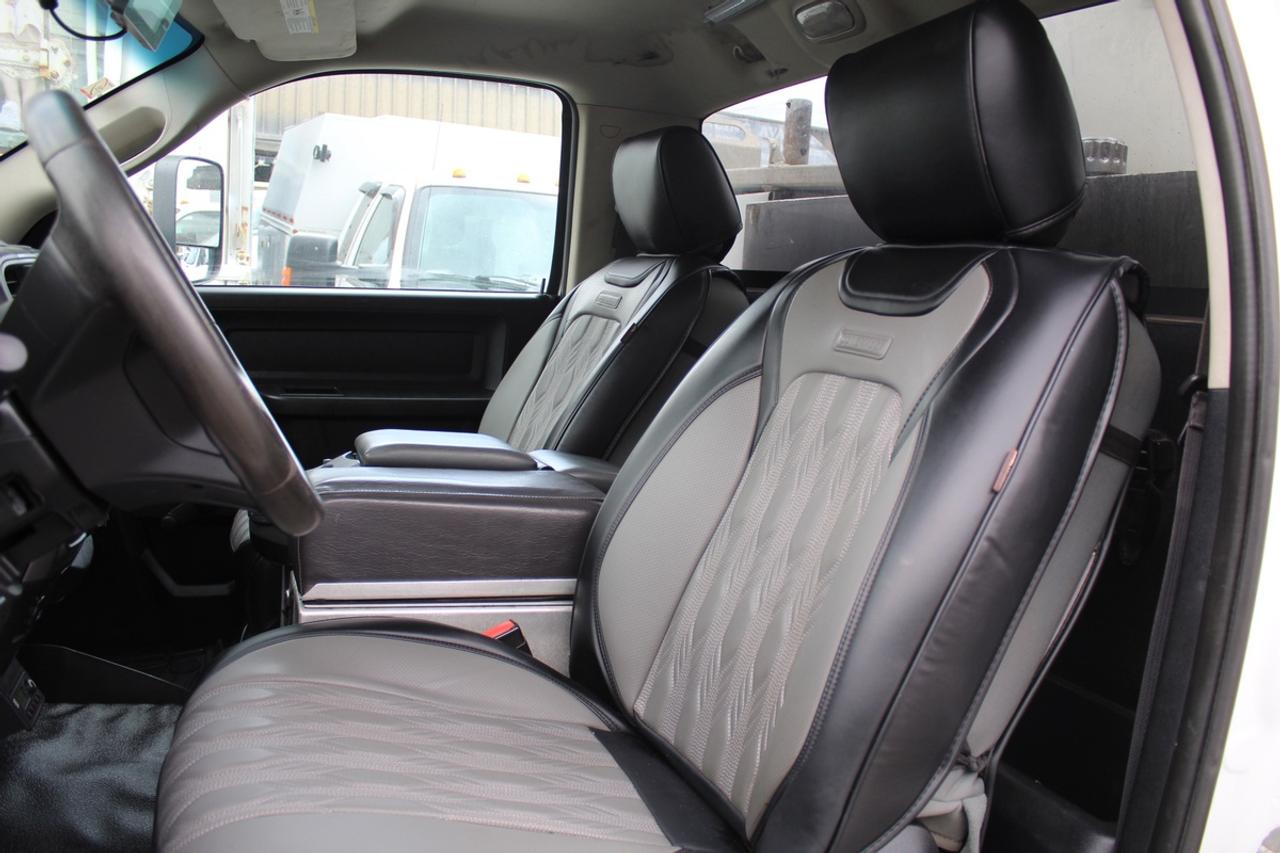 2014 RAM 5500 Service Bucket Truck Versalift Diesel Photo
