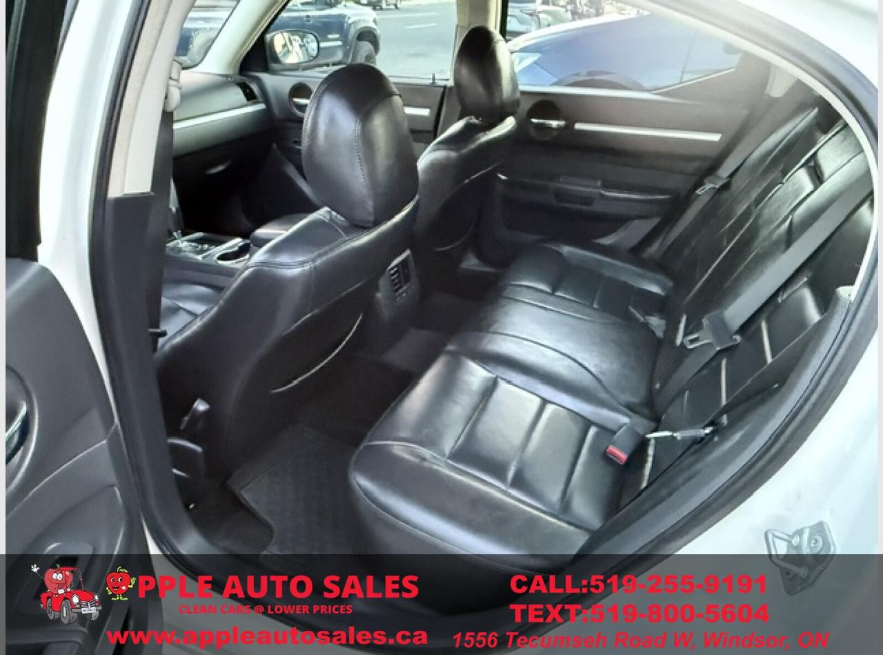 2008 Dodge Charger SXT Photo