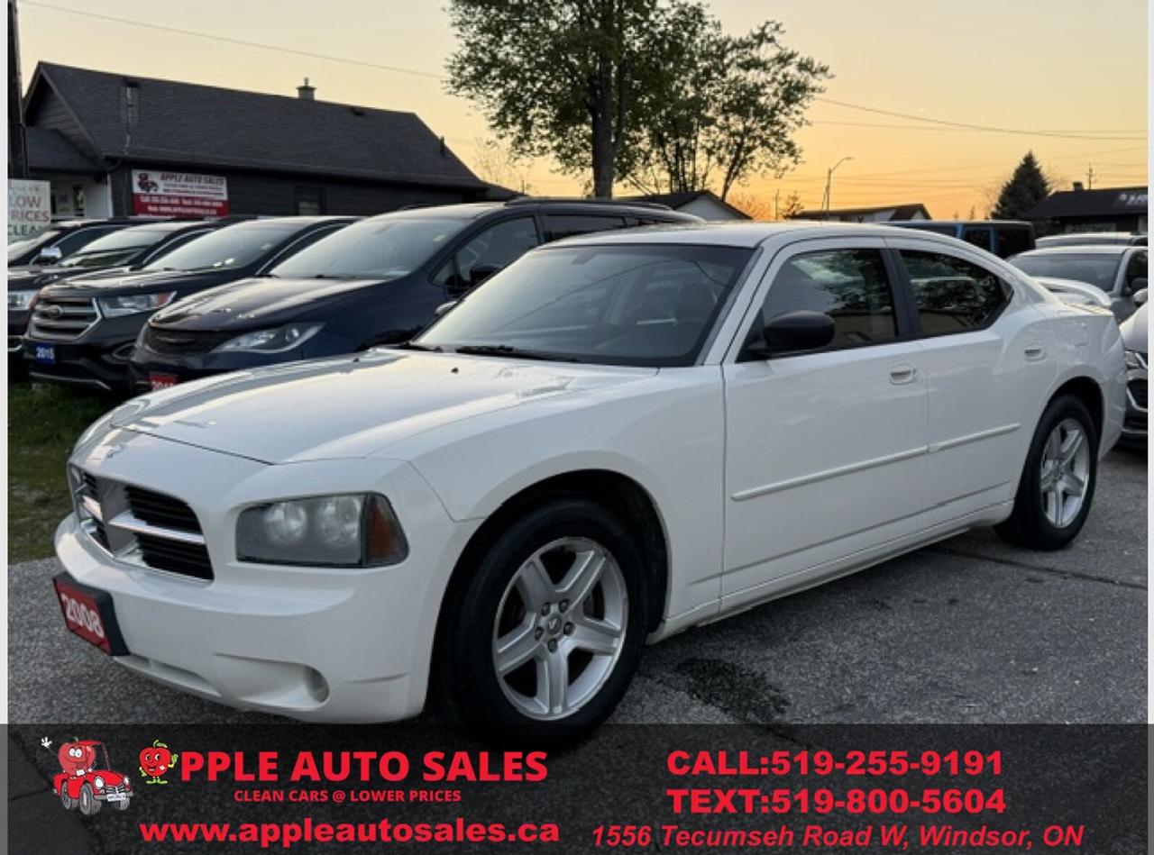 2008 Dodge Charger SXT Photo