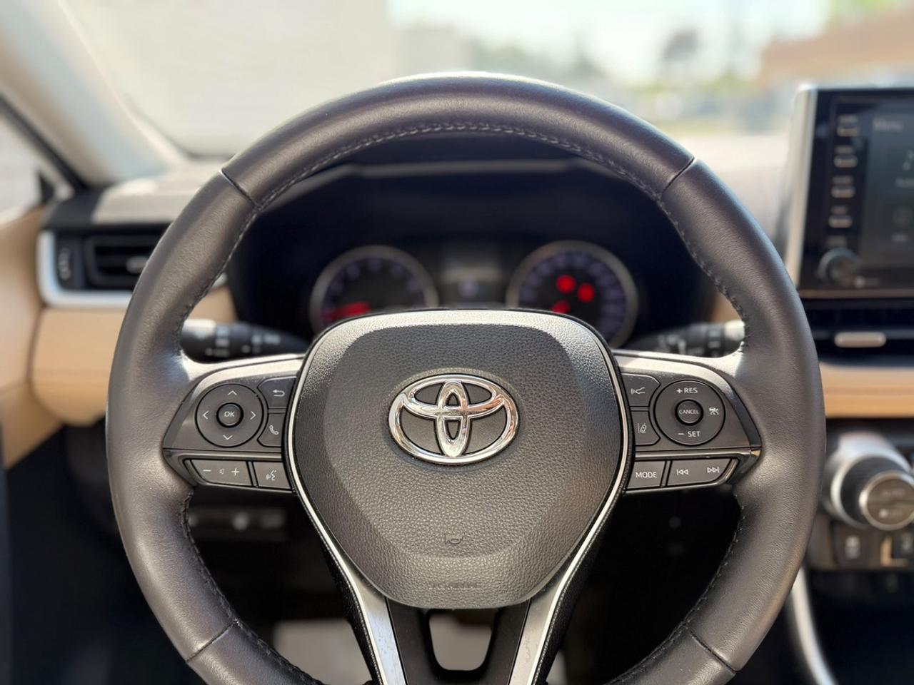2021 Toyota RAV4 XLE Premium Photo