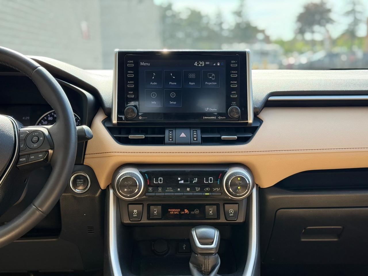 2021 Toyota RAV4 XLE Premium Photo