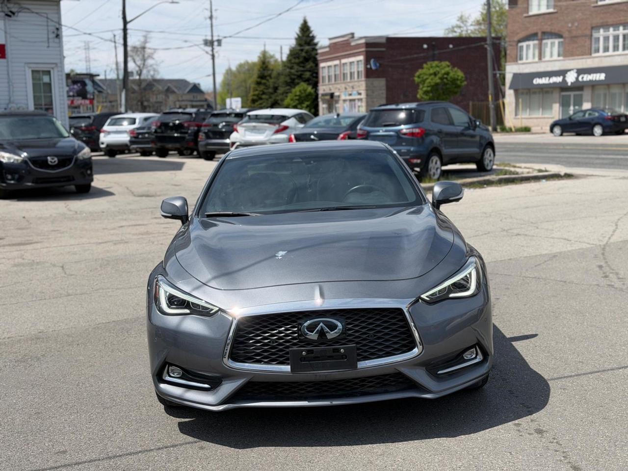2017 Infiniti Q60 Premium Photo