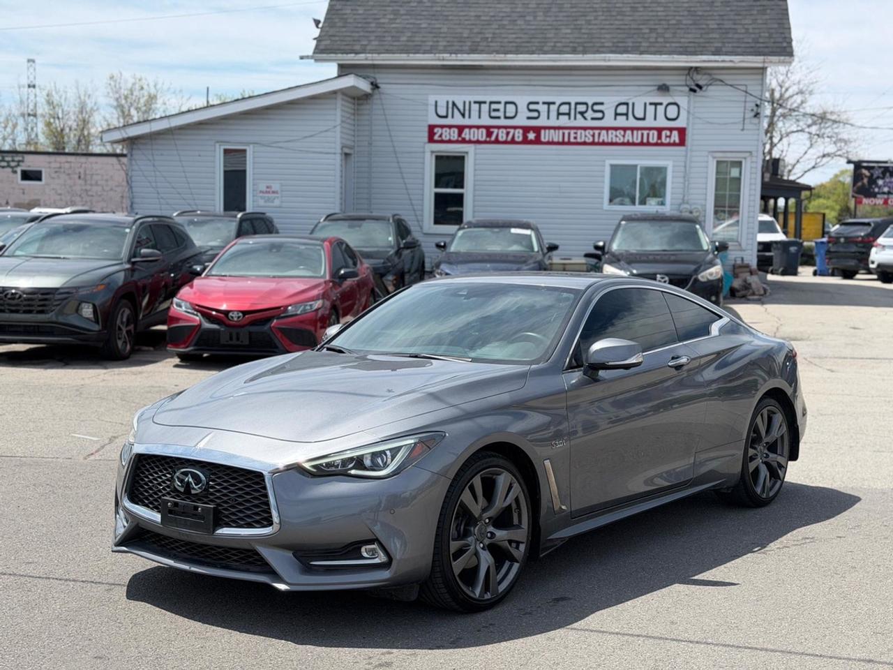 2017 Infiniti Q60 Premium Photo0