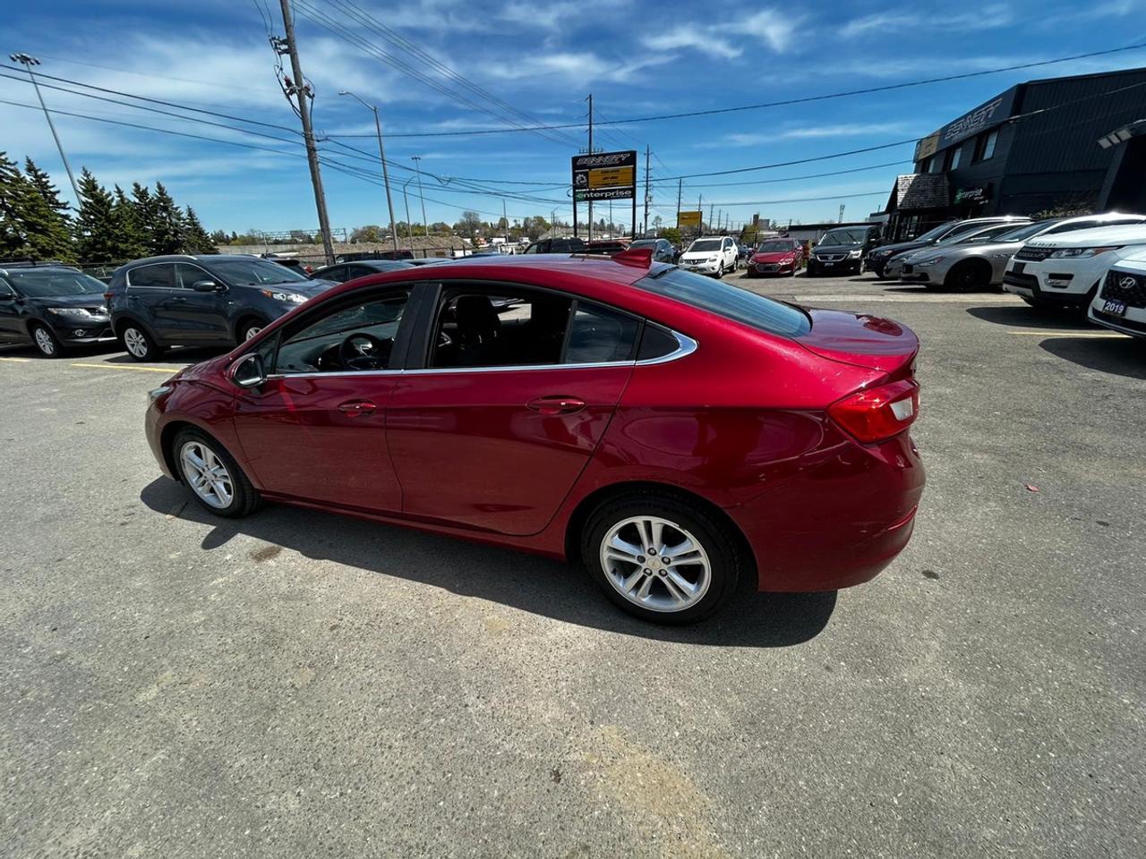 2017 Chevrolet Cruze LT Photo