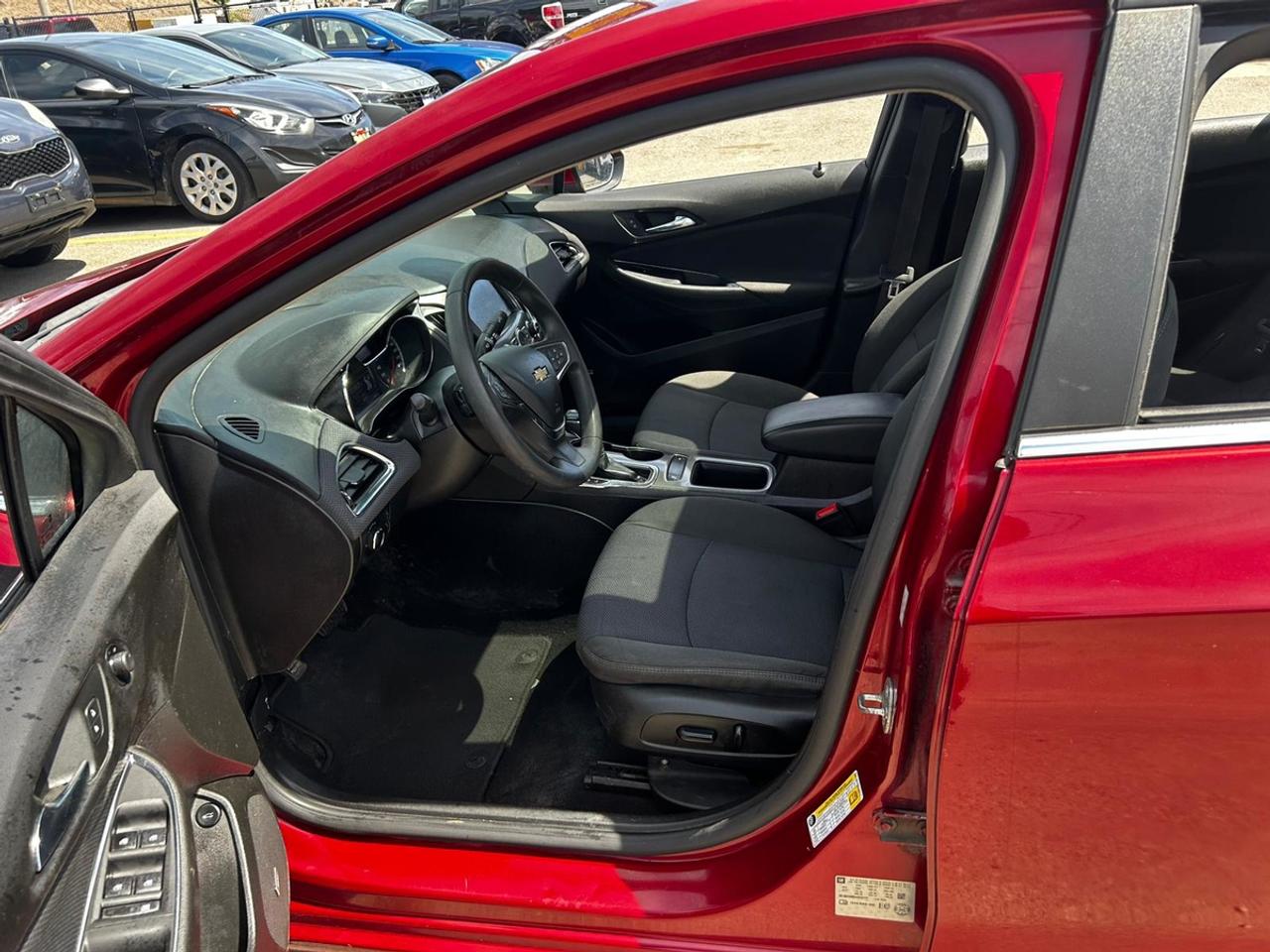 2017 Chevrolet Cruze LT Photo