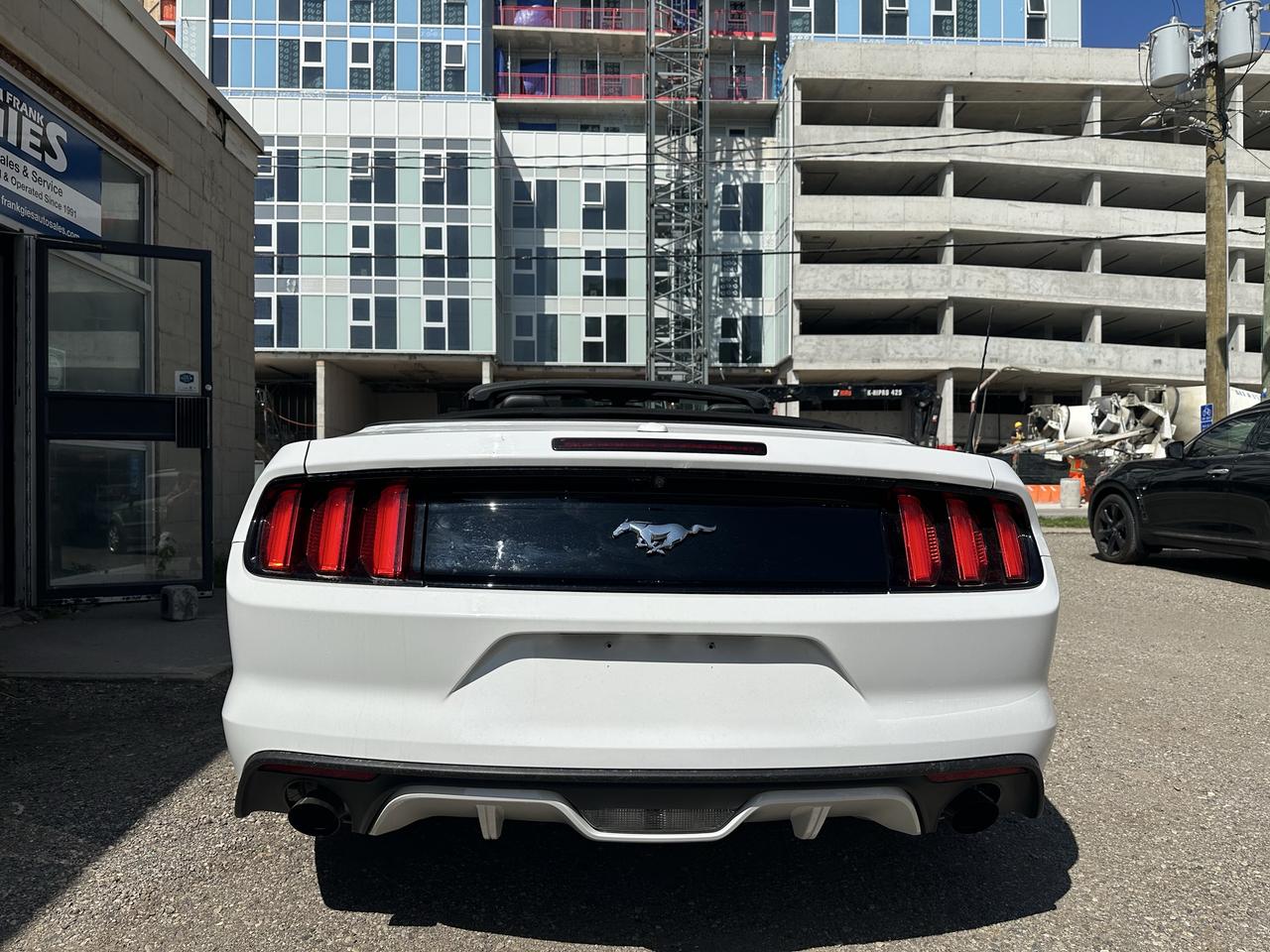 2015 Ford Mustang 2DR CONV ECOBOOST PREMIUM Photo2