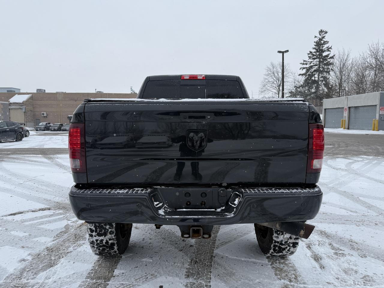 2016 RAM 3500 Laramie Photo