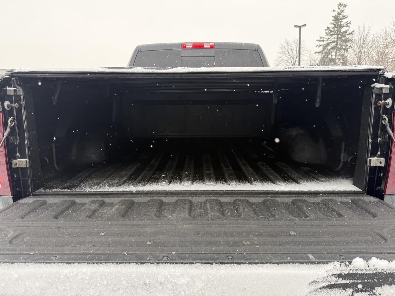2016 RAM 3500 Laramie Photo