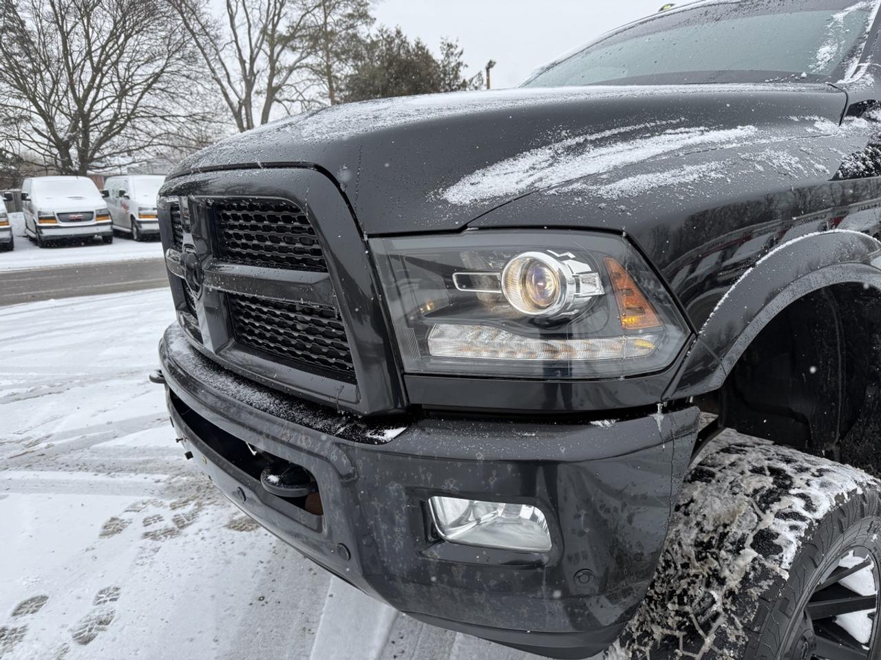 2016 RAM 3500 Laramie Photo