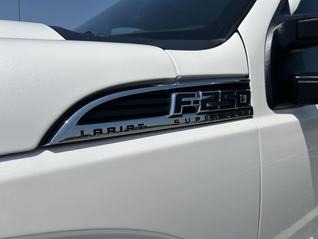2014 Ford F-250 SUPER DUTY Lariat Photo