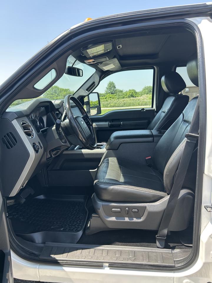 2014 Ford F-250 SUPER DUTY Lariat Photo