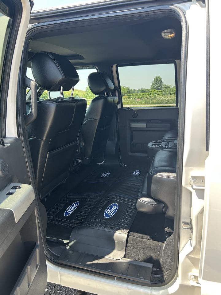 2014 Ford F-250 SUPER DUTY Lariat Photo