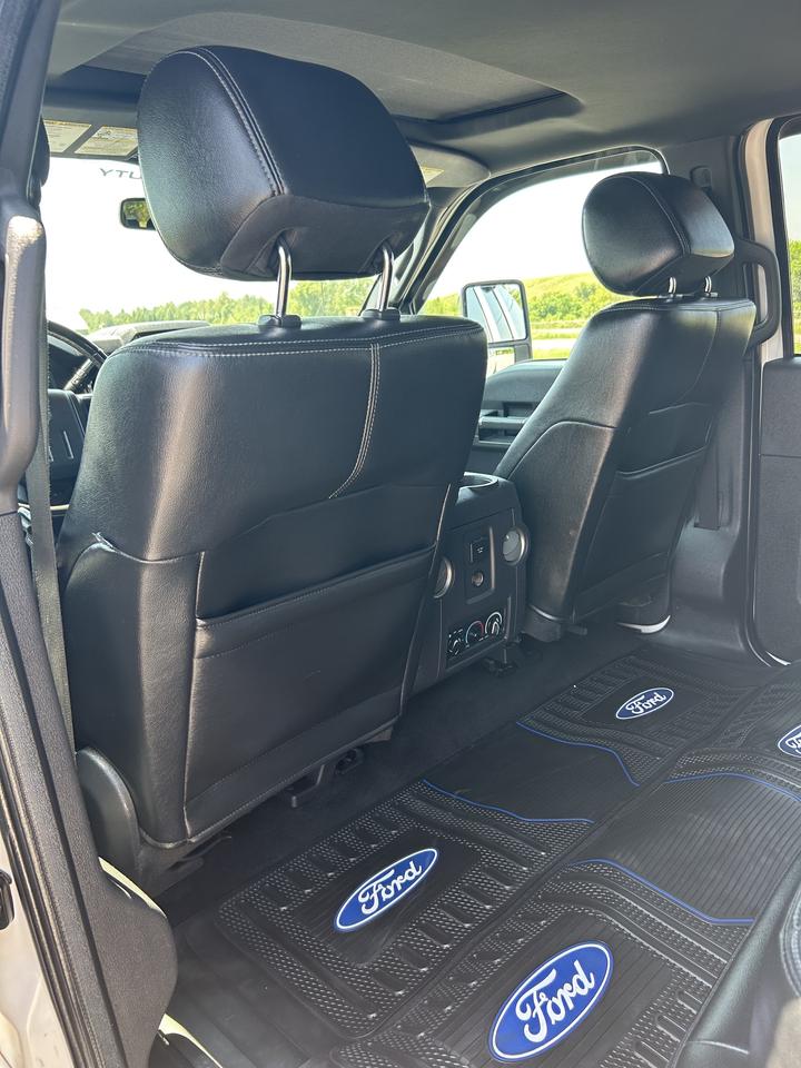 2014 Ford F-250 SUPER DUTY Lariat Photo