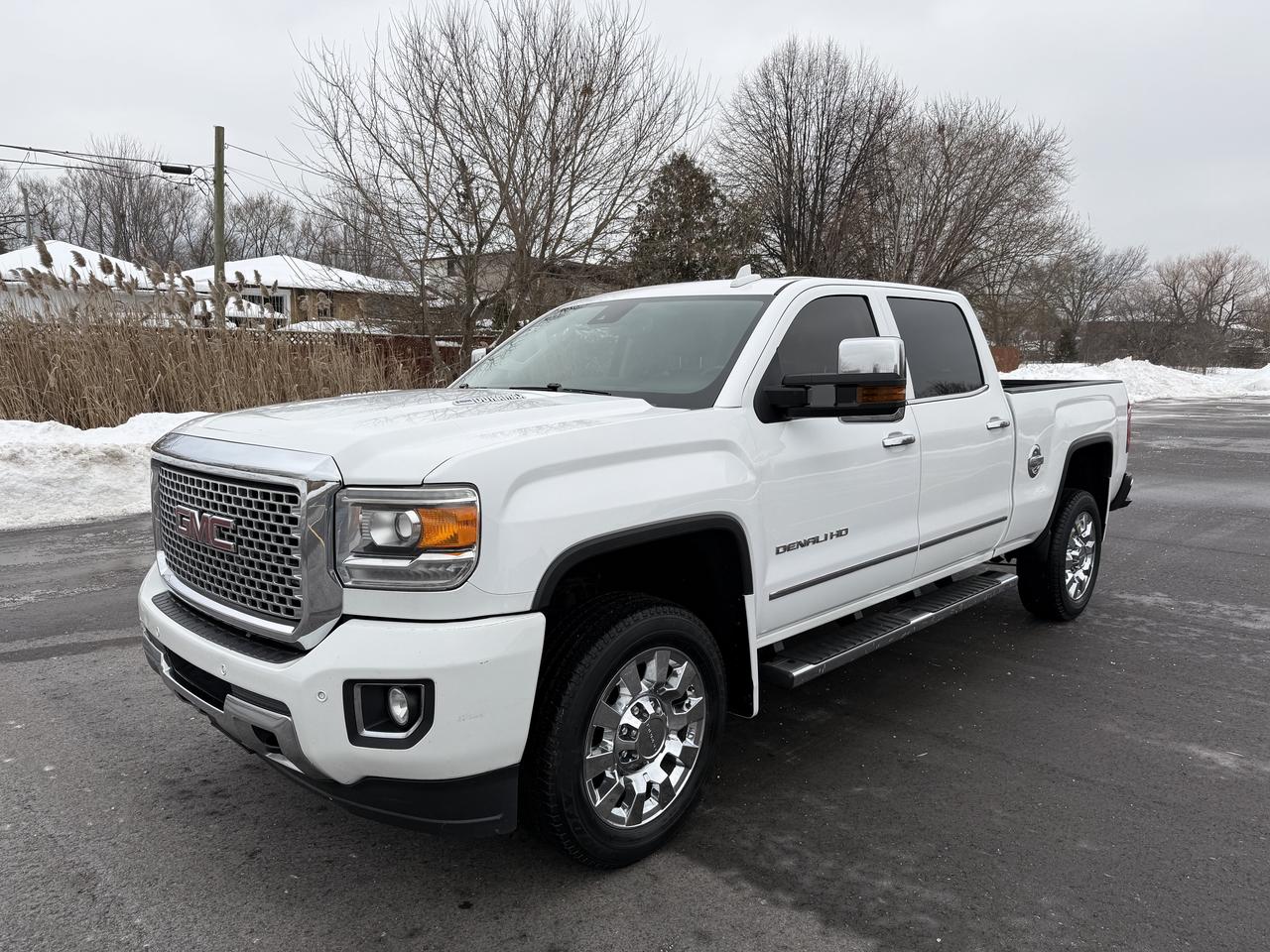 2015 GMC SIERRA 2500HD DENALI Photo0