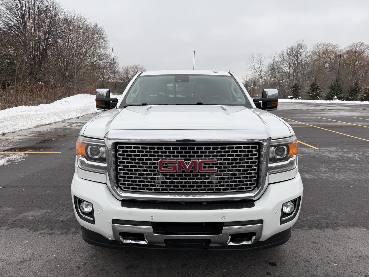 2015 GMC SIERRA 2500HD DENALI Photo