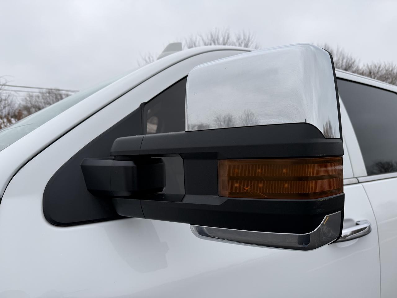 2015 GMC SIERRA 2500HD DENALI Photo