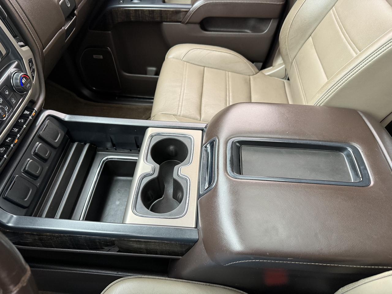 2015 GMC SIERRA 2500HD DENALI Photo