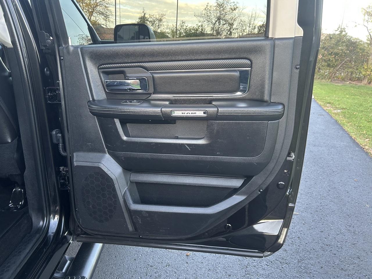 2016 RAM 2500 Laramie Photo