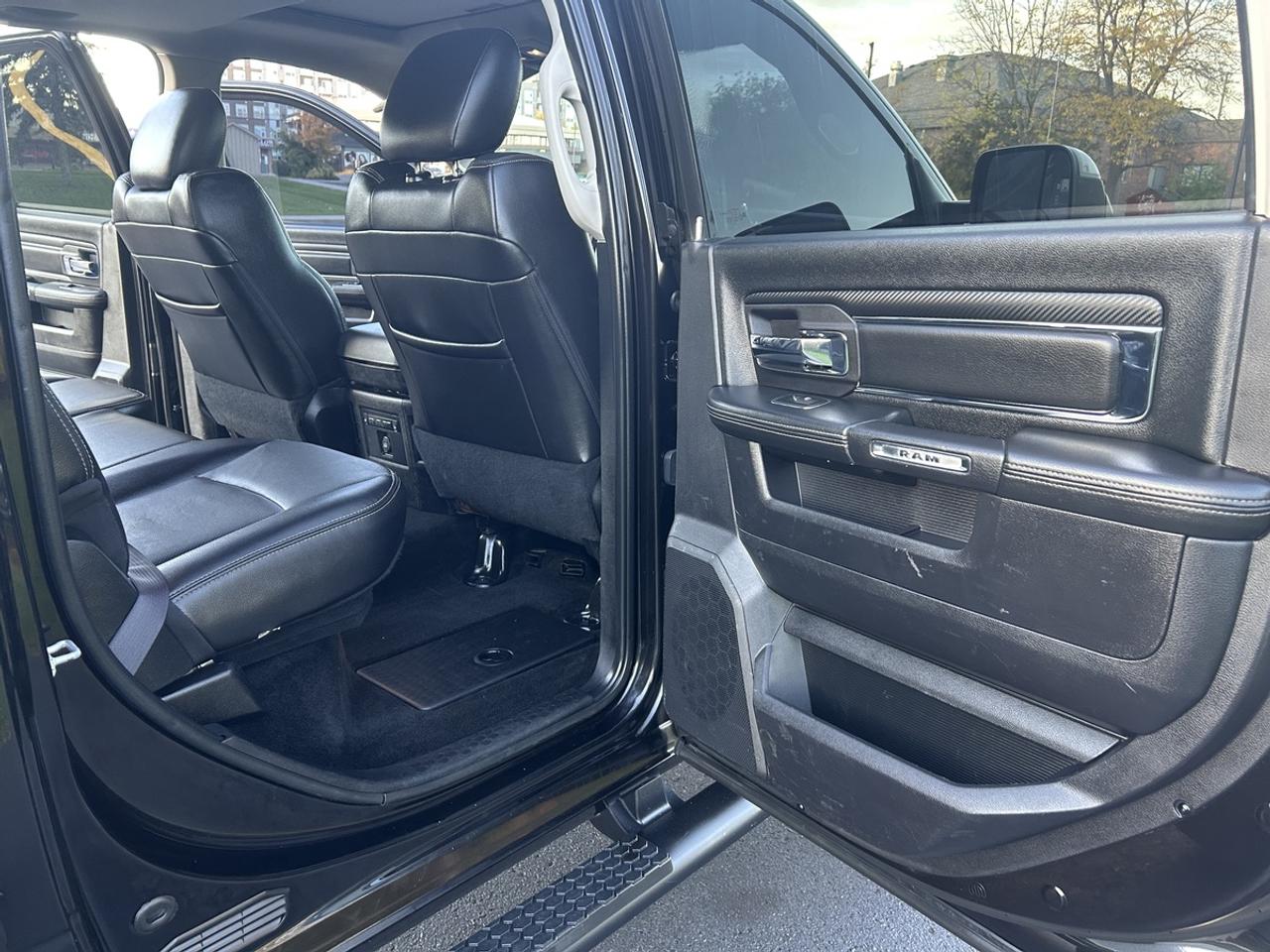 2016 RAM 2500 Laramie Photo