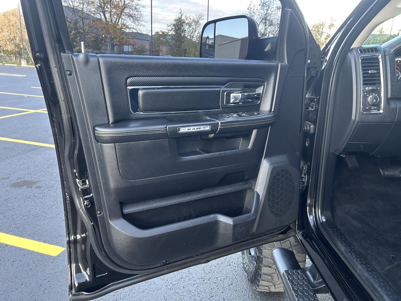 2016 RAM 2500 Laramie Photo