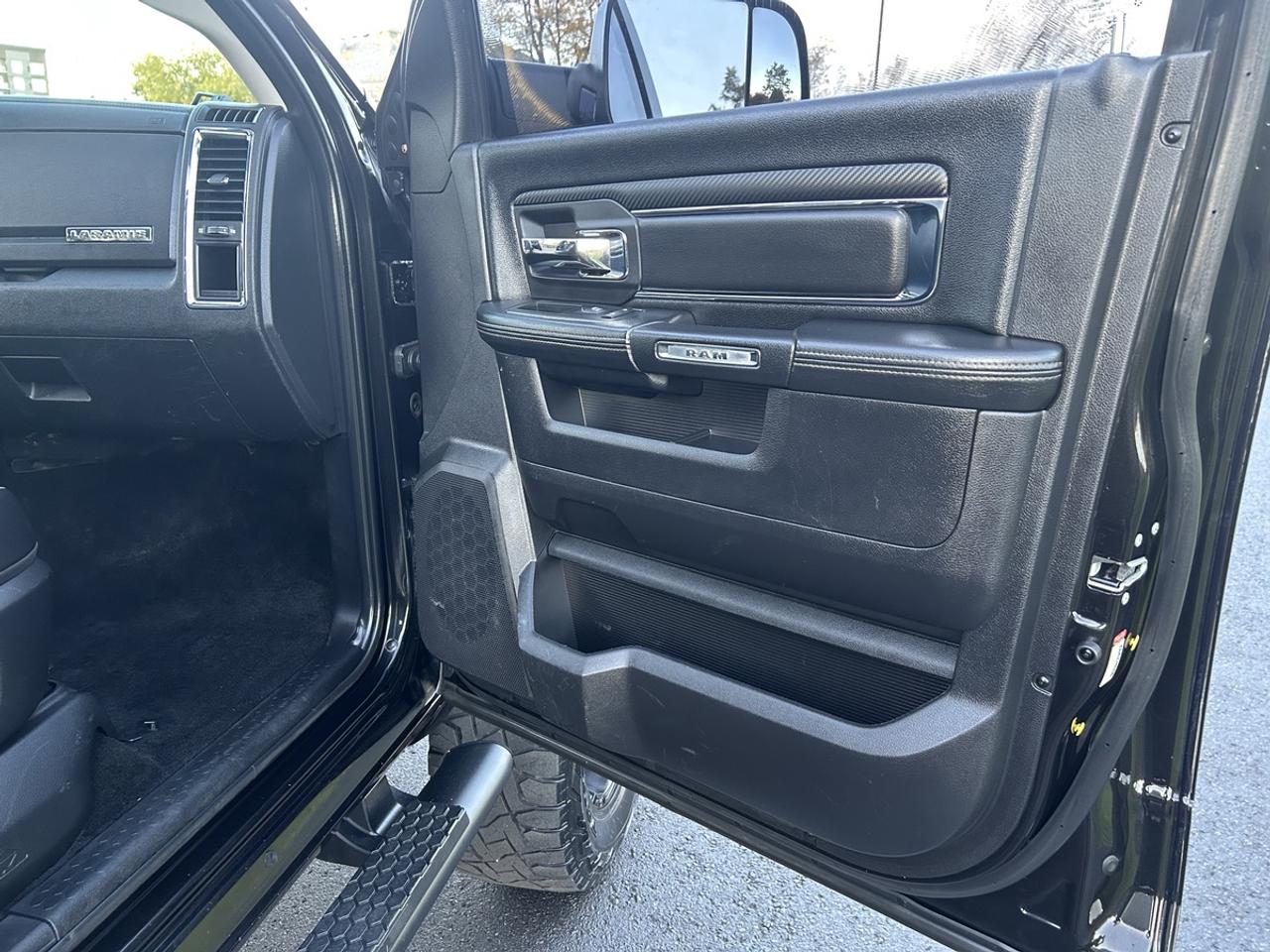 2016 RAM 2500 Laramie Photo