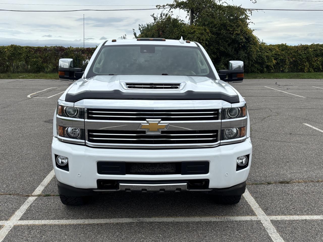 2017 Chevrolet Silverado 3500HD High Country Photo