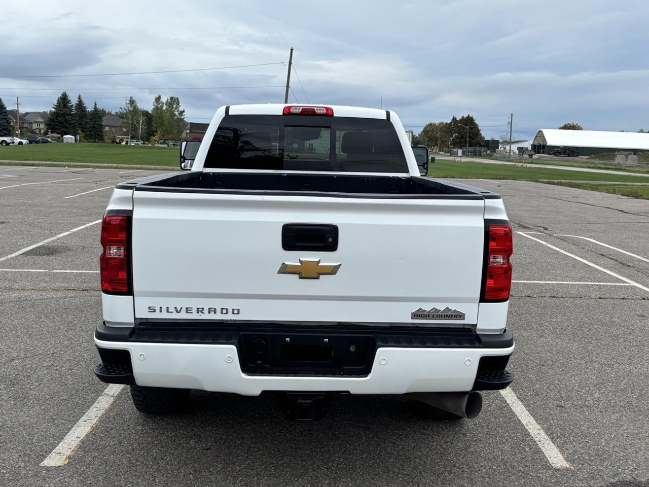2017 Chevrolet Silverado 3500HD High Country Photo3