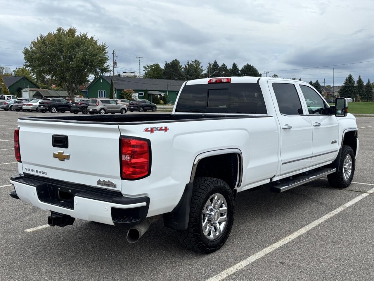 2017 Chevrolet Silverado 3500HD High Country Photo