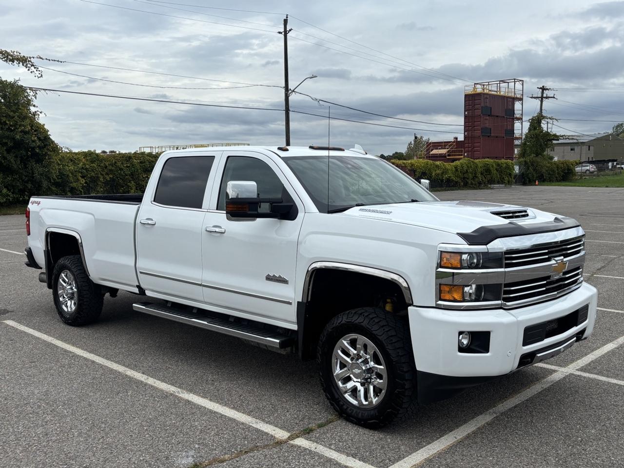 2017 Chevrolet Silverado 3500HD High Country Photo