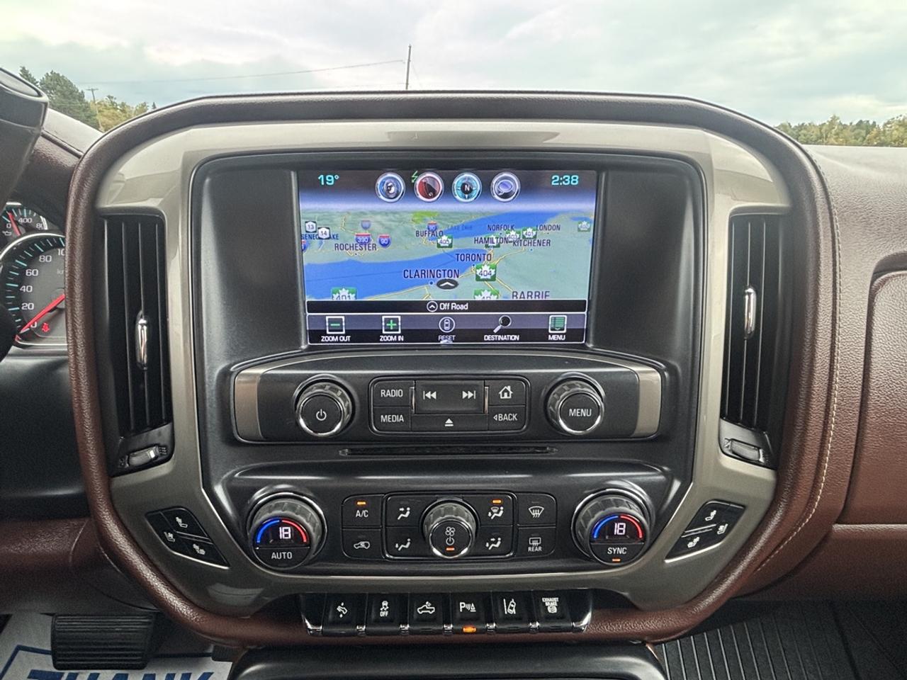 2017 Chevrolet Silverado 3500HD High Country Photo
