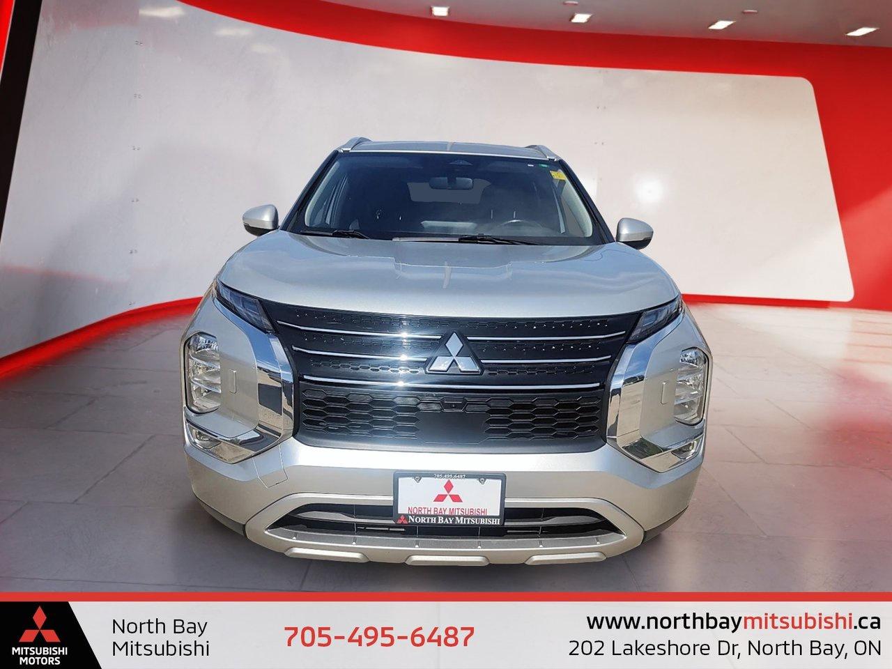 2023 Mitsubishi Outlander LE Premium Photo