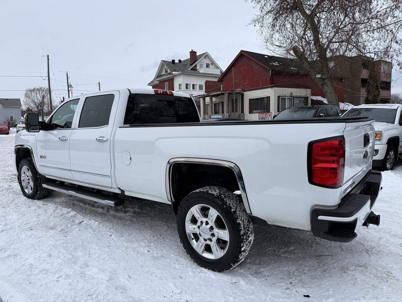 2018 Chevrolet Silverado 2500 LTZ Photo2