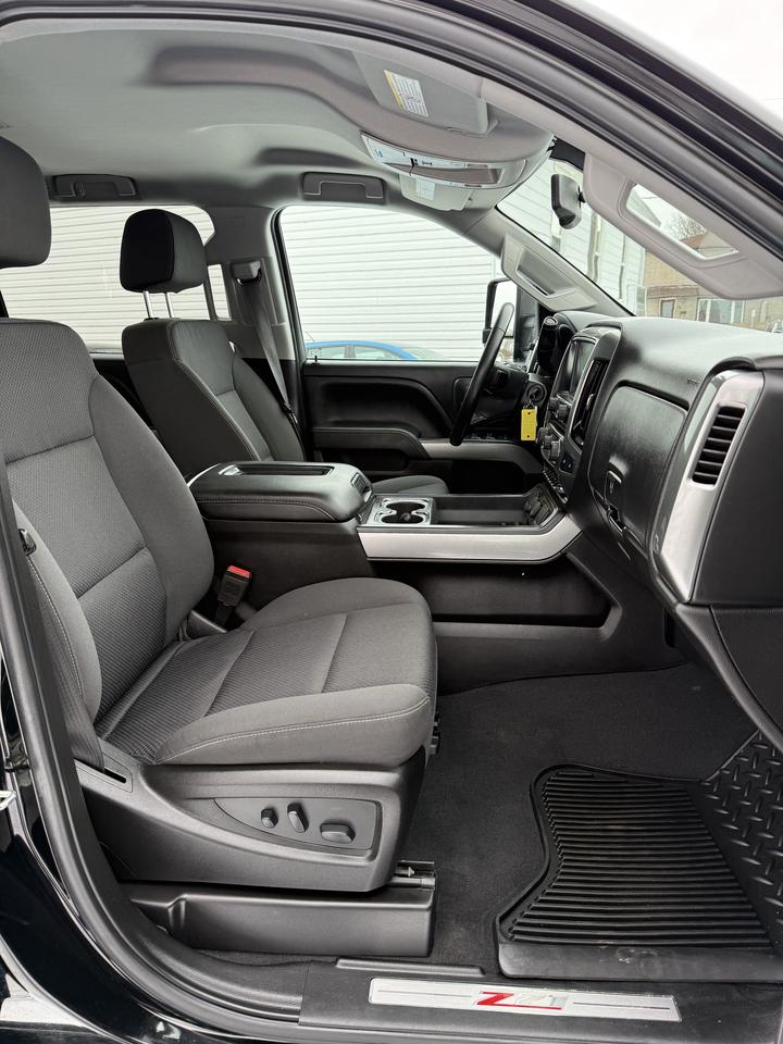 2019 Chevrolet Silverado 2500 LT Photo