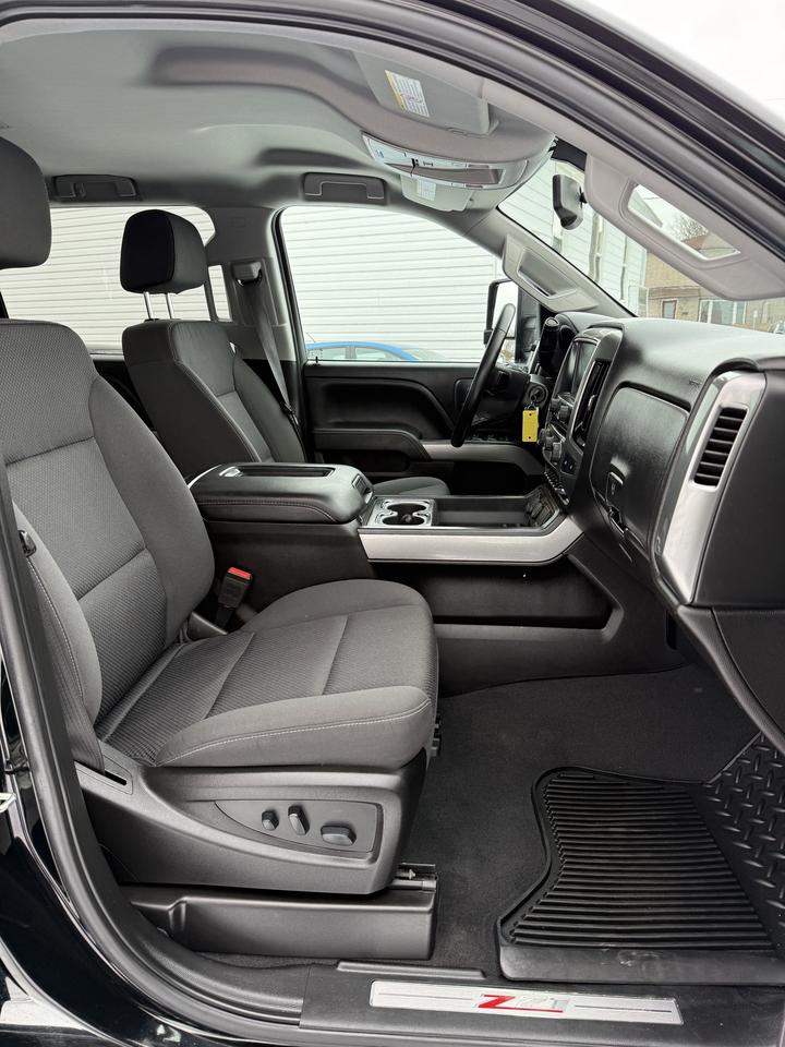 2019 Chevrolet Silverado 2500 LT Photo