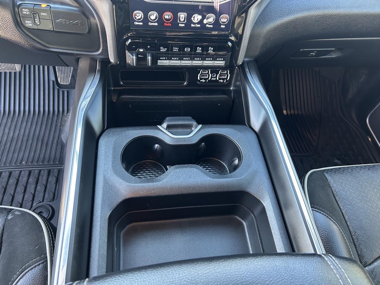 2021 RAM 3500 Laramie Photo