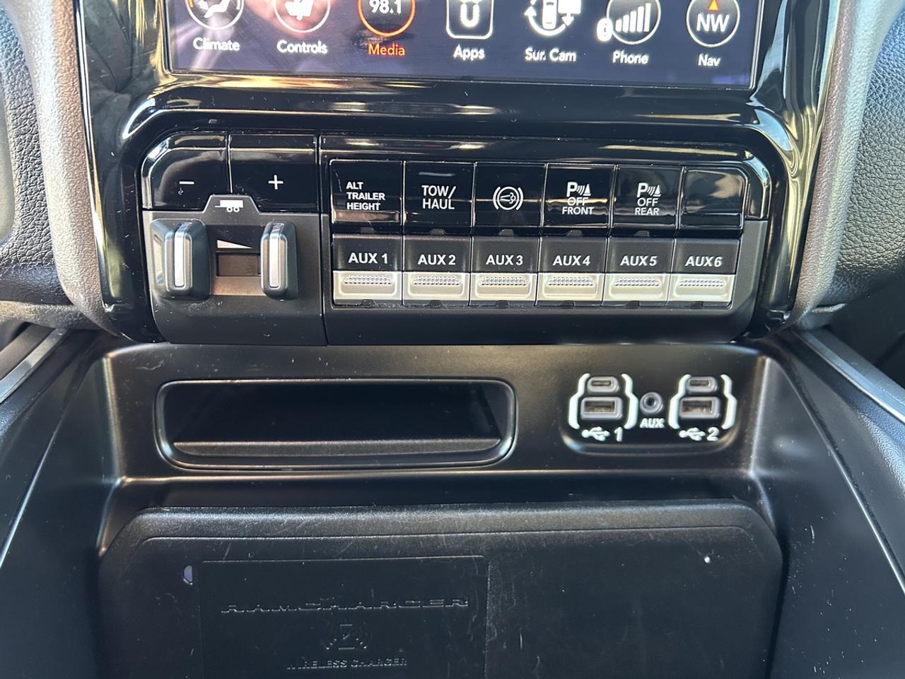 2021 RAM 3500 Laramie Photo
