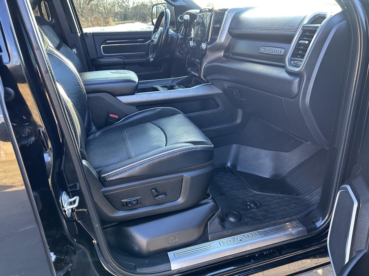 2021 RAM 3500 Laramie Photo