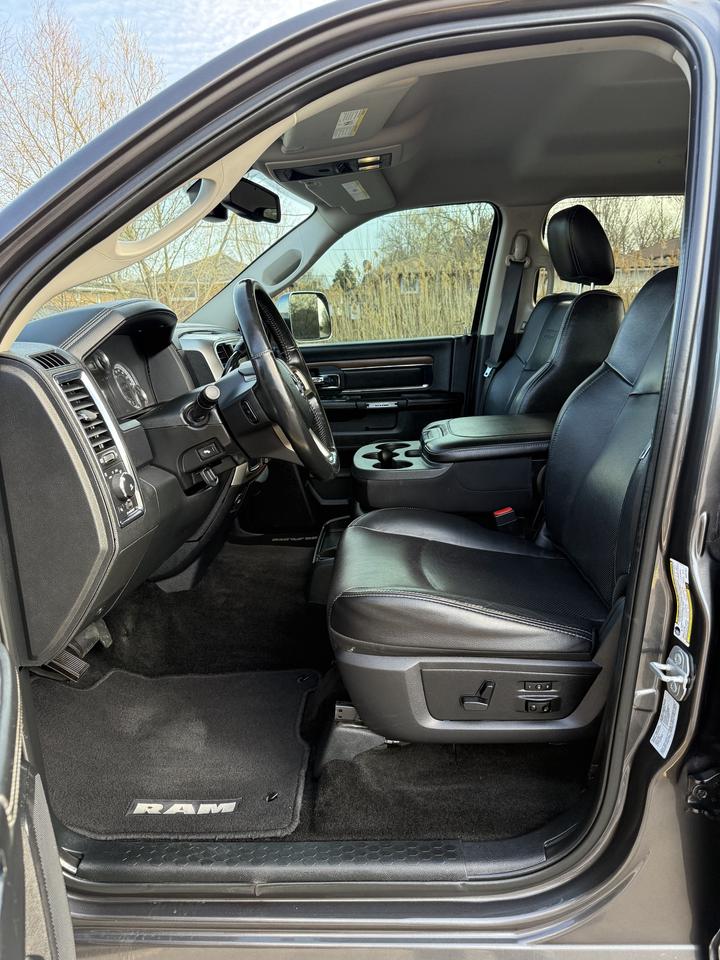 2016 RAM 2500 Laramie Photo
