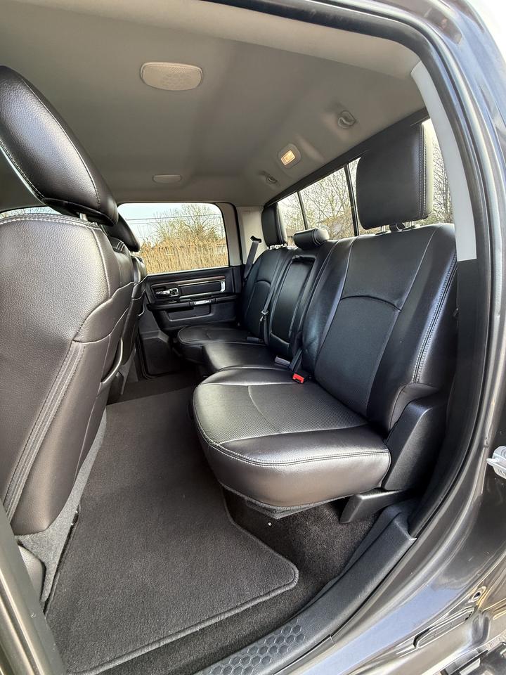2016 RAM 2500 Laramie Photo