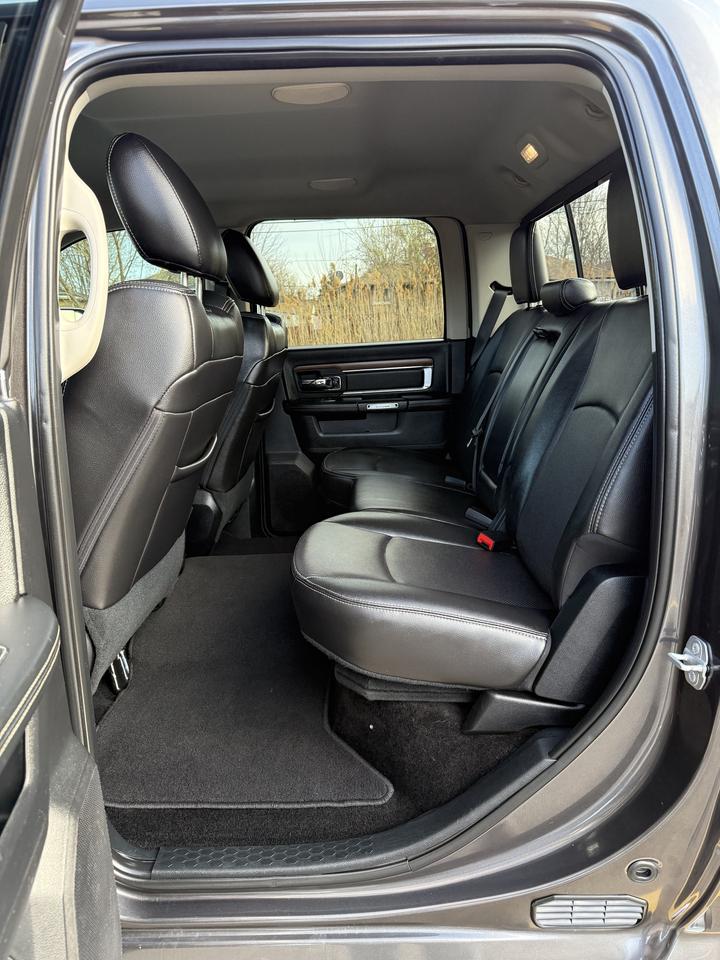 2016 RAM 2500 Laramie Photo