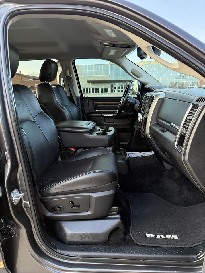 2016 RAM 2500 Laramie Photo