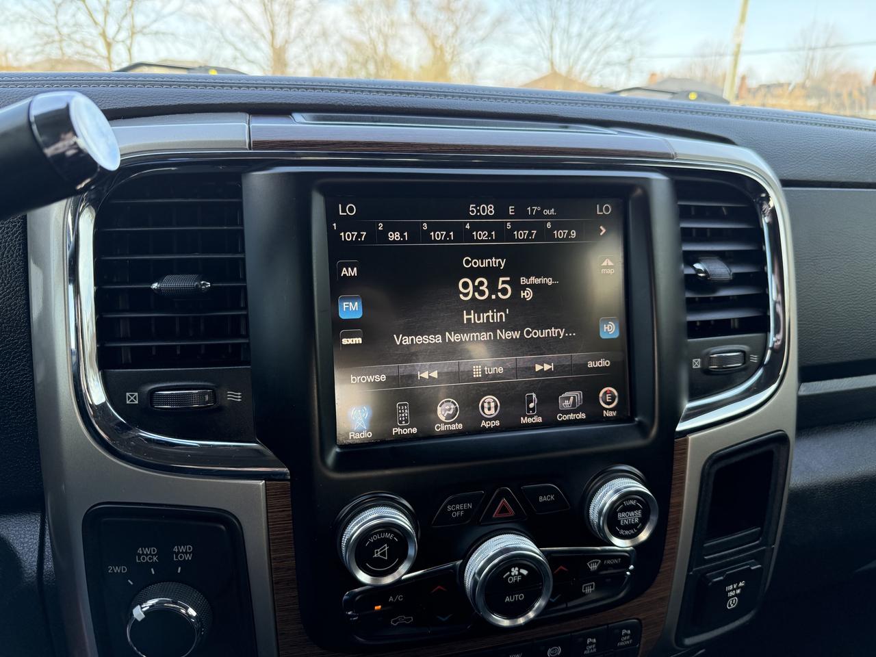 2016 RAM 2500 Laramie Photo