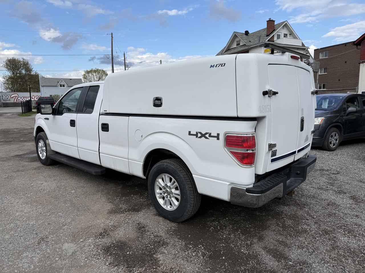 2014 Ford F-150 XLT Photo2